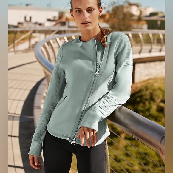 NWOT Athleta Jacket Women's Green Cotton Blend Asymmetric Zip Jacket S - Picture 1 of 13